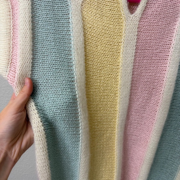 vintage wool sweater top 🧶 - Picture 3 of 8